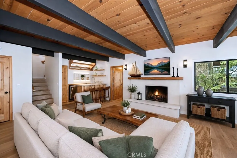359 John Muir Road Lake Arrowhead, CA 92352