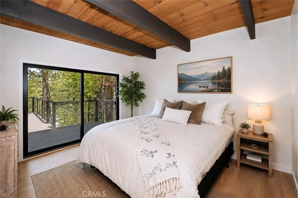 359 John Muir Road Lake Arrowhead, CA 92352
