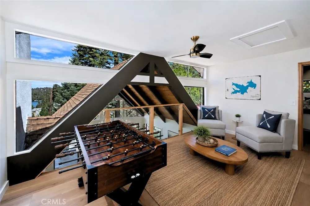 359 John Muir Road Lake Arrowhead, CA 92352