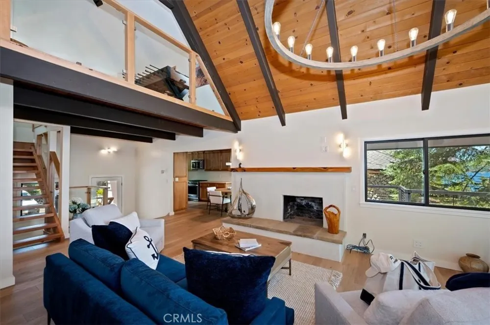 359 John Muir Road Lake Arrowhead, CA 92352
