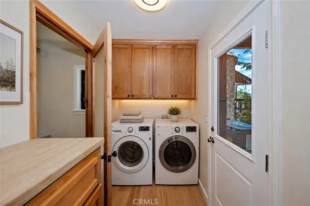 359 John Muir Road Lake Arrowhead, CA 92352