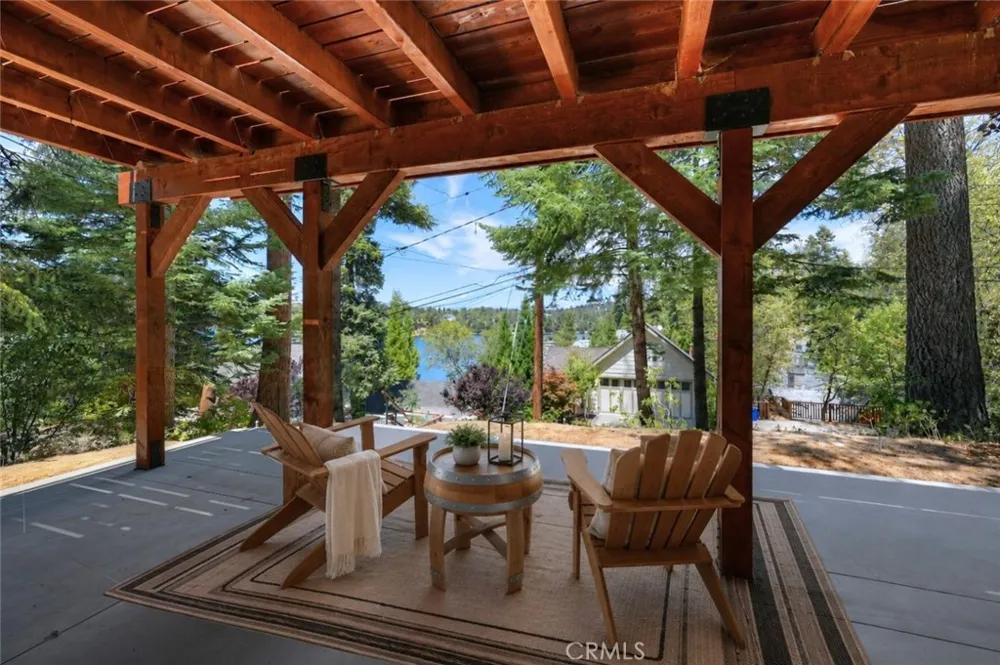 359 John Muir Road Lake Arrowhead, CA 92352