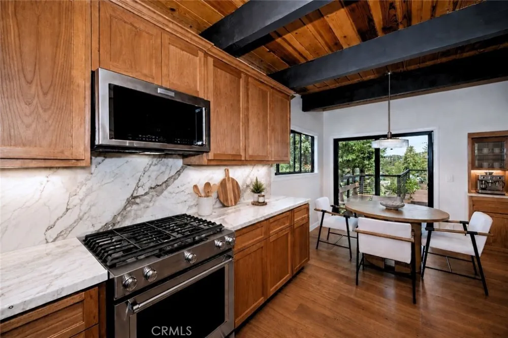 359 John Muir Road Lake Arrowhead, CA 92352