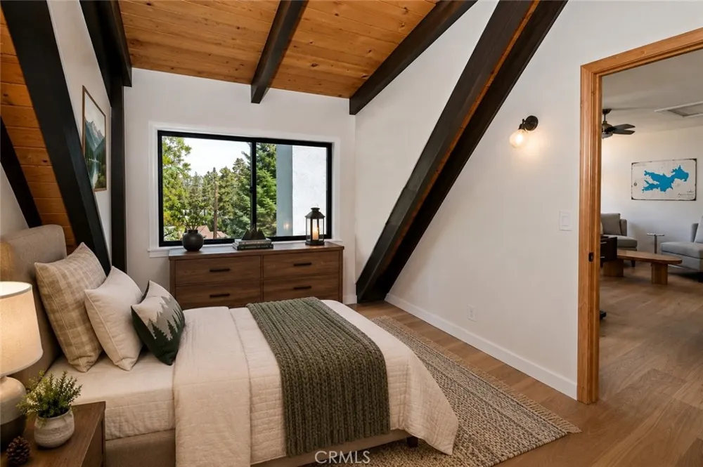 359 John Muir Road Lake Arrowhead, CA 92352