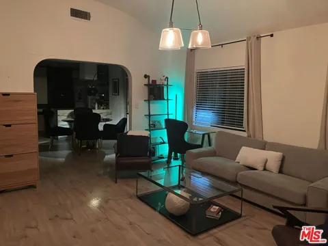 643 Vista St