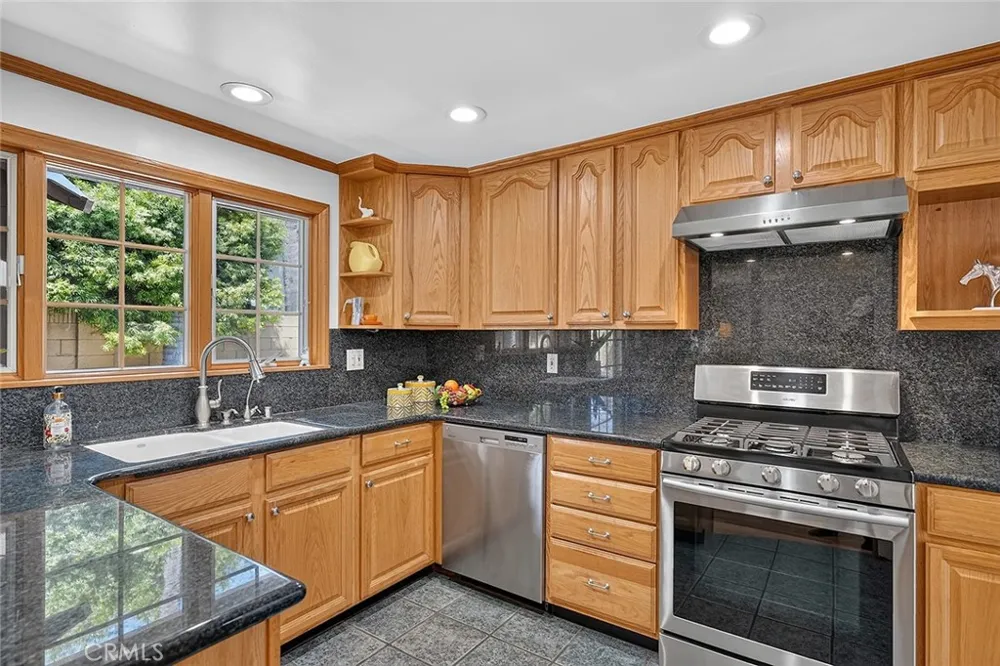 3541 Goldenrod Seal Beach, CA 90740