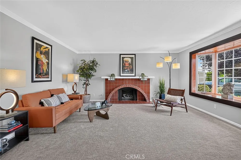 3541 Goldenrod Seal Beach, CA 90740