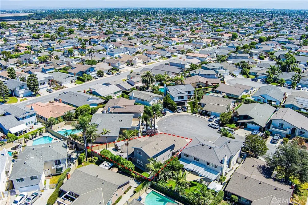 3541 Goldenrod Seal Beach, CA 90740