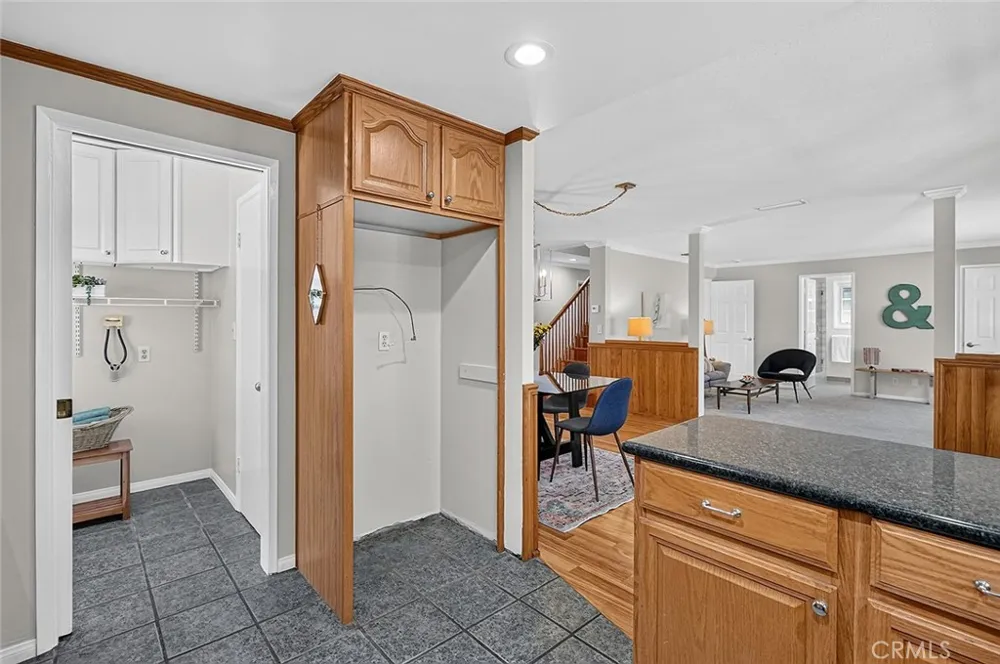 3541 Goldenrod Seal Beach, CA 90740