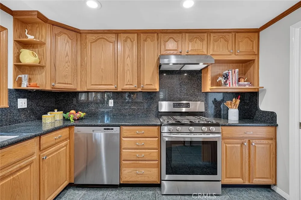3541 Goldenrod Seal Beach, CA 90740