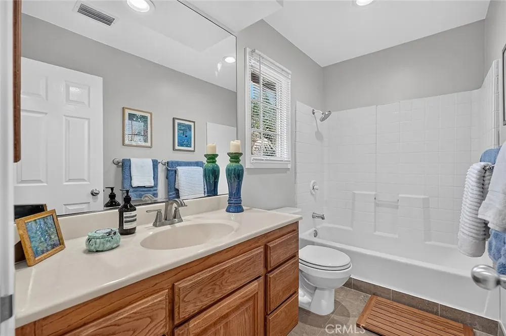 3541 Goldenrod Seal Beach, CA 90740