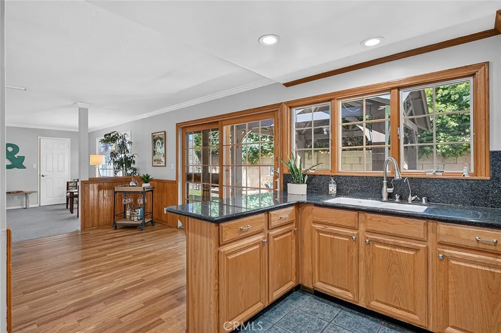 3541 Goldenrod Seal Beach, CA 90740