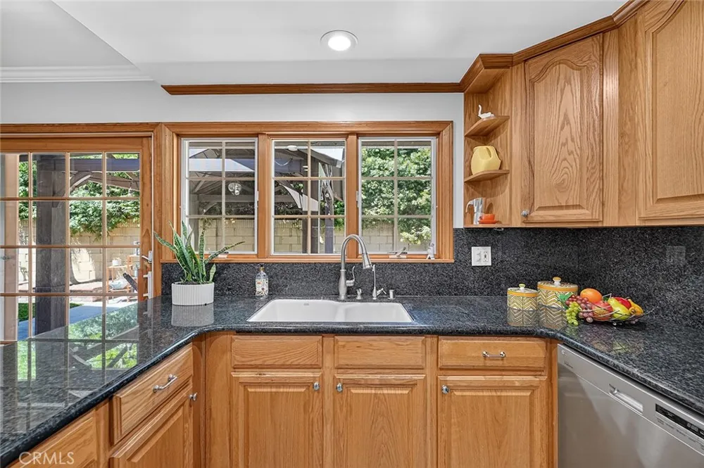 3541 Goldenrod Seal Beach, CA 90740
