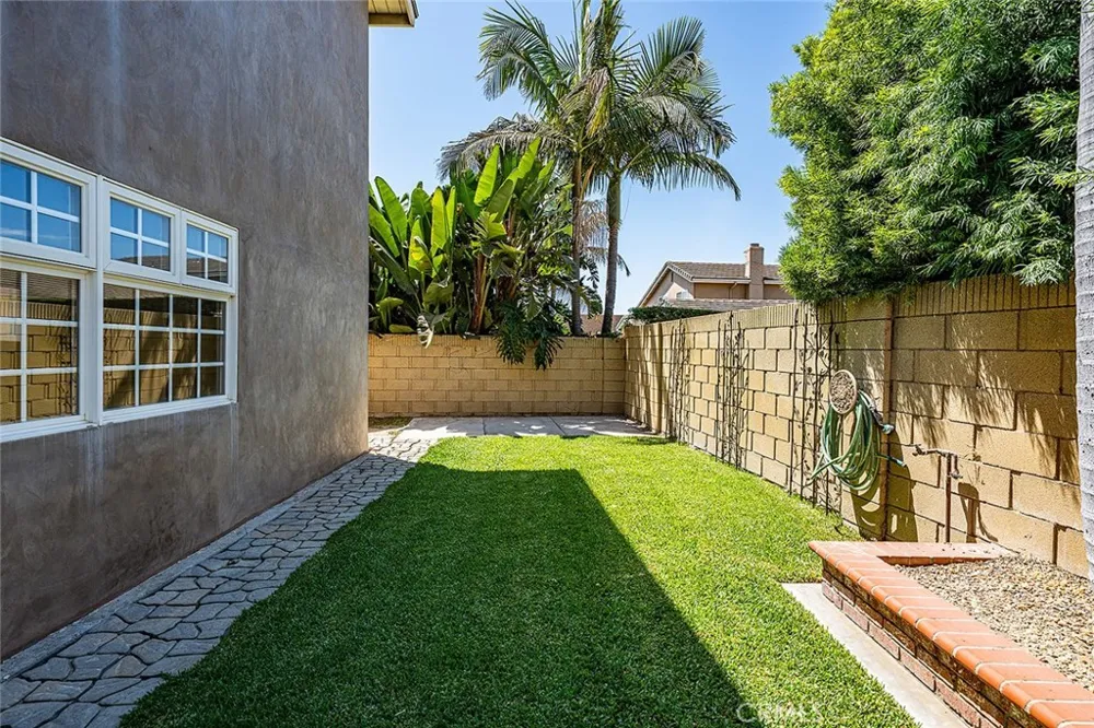 3541 Goldenrod Seal Beach, CA 90740