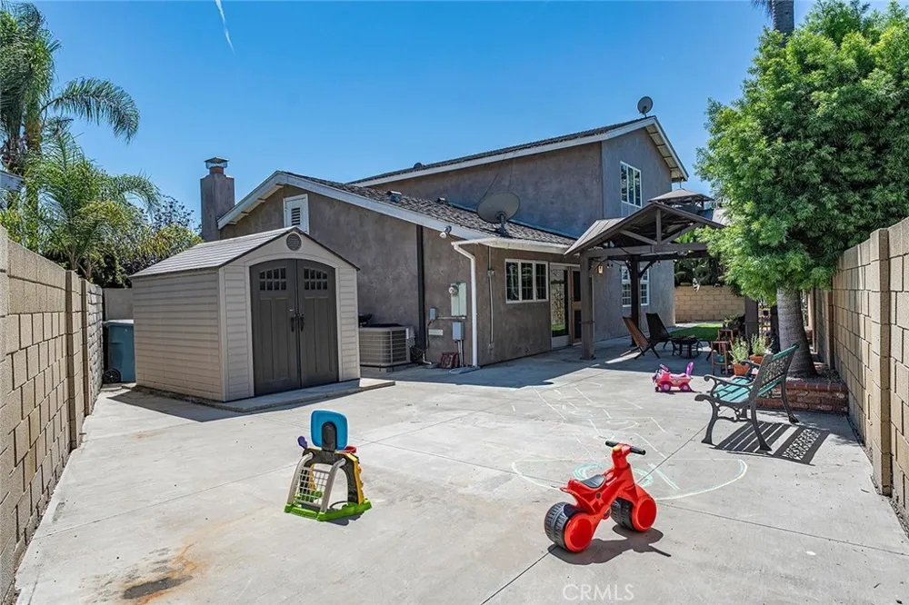 3541 Goldenrod Seal Beach, CA 90740