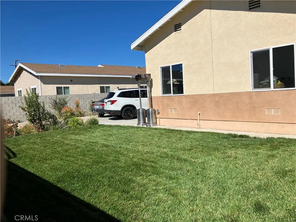 17548 Court Street Fontana, CA 92336