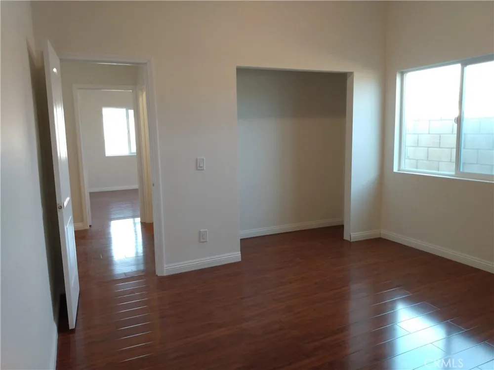 17548 Court Street Fontana, CA 92336
