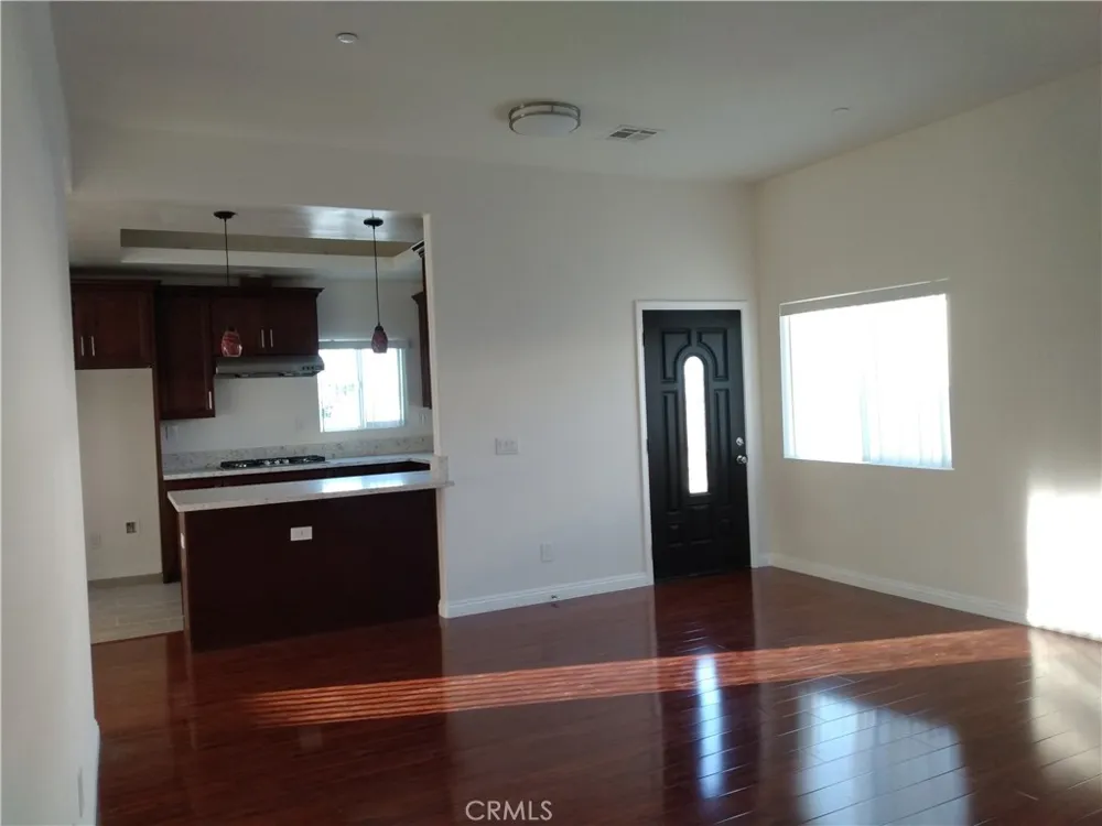 17548 Court Street Fontana, CA 92336