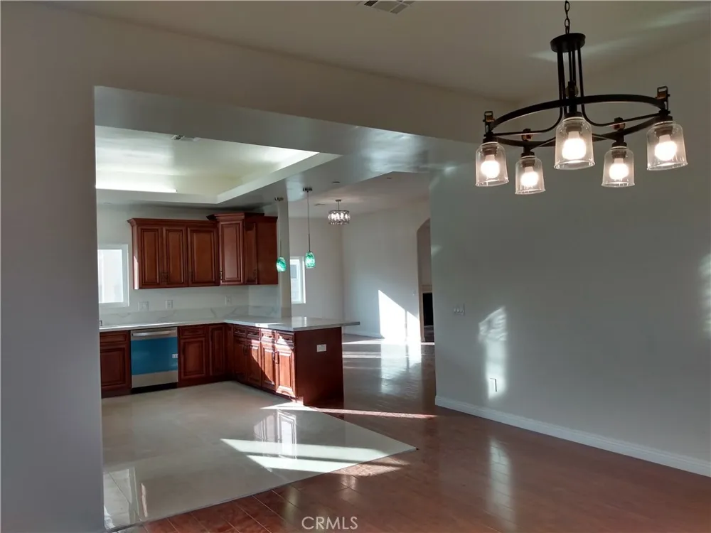 17548 Court Street Fontana, CA 92336