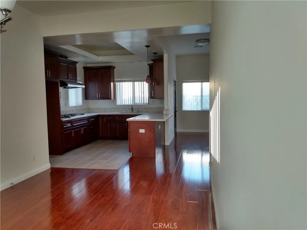 17548 Court Street Fontana, CA 92336
