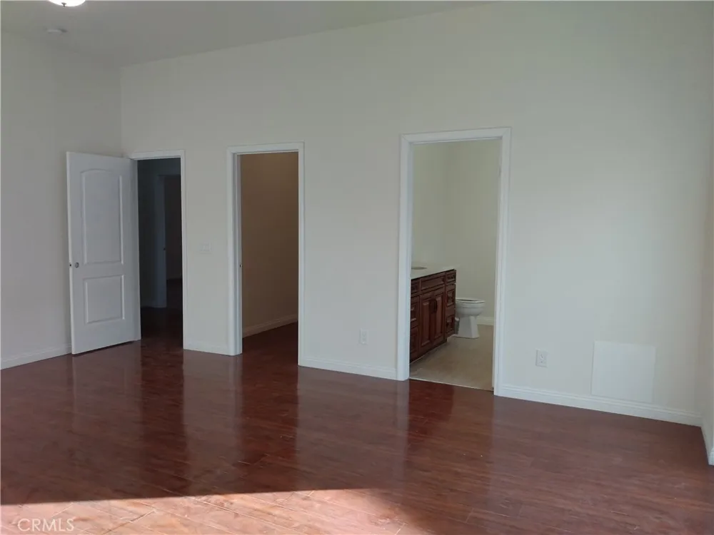 17548 Court Street Fontana, CA 92336