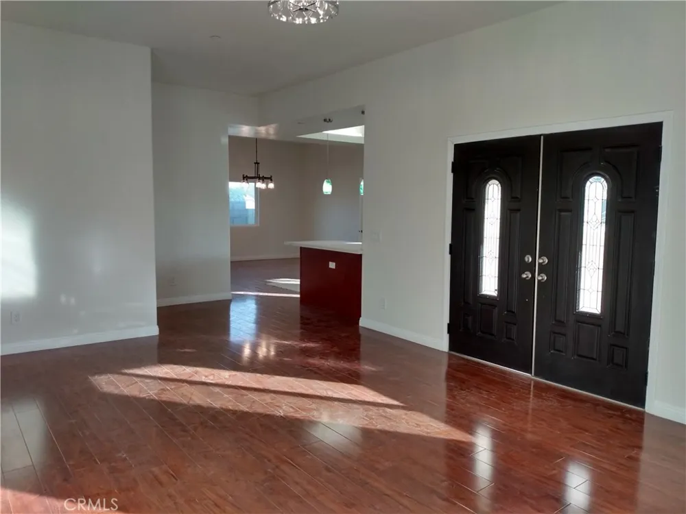 17548 Court Street Fontana, CA 92336