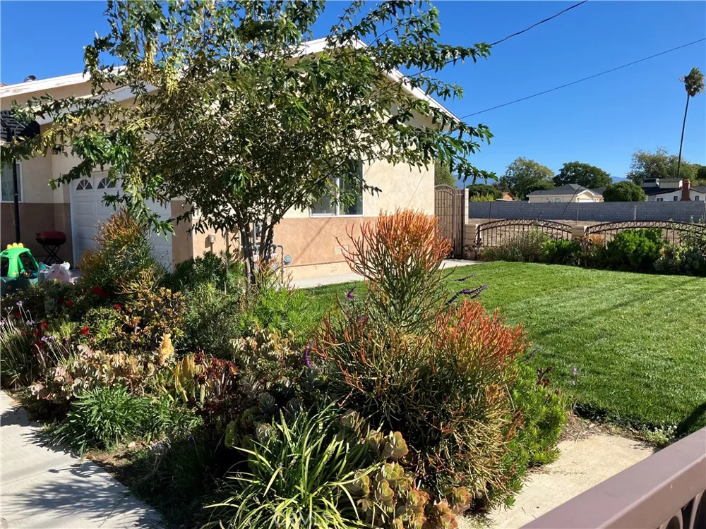 17548 Court Street Fontana, CA 92336