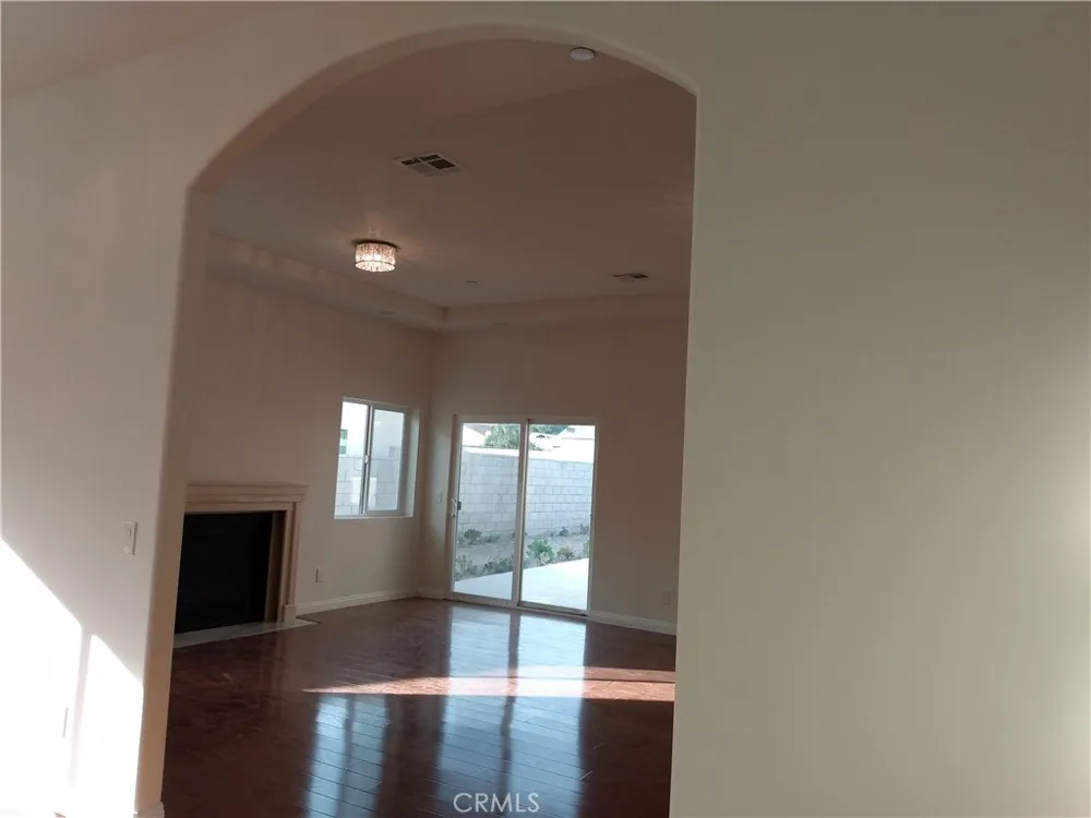 17548 Court Street Fontana, CA 92336