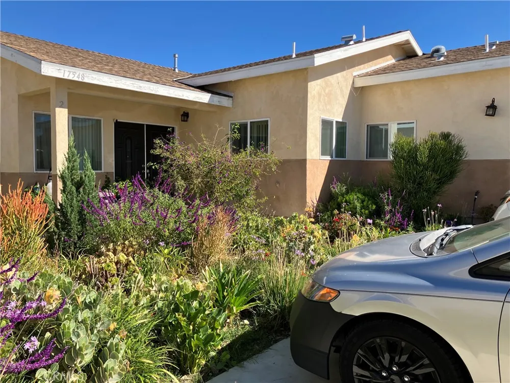 17548 Court Street Fontana, CA 92336