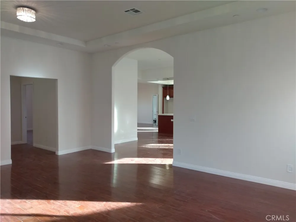 17548 Court Street Fontana, CA 92336
