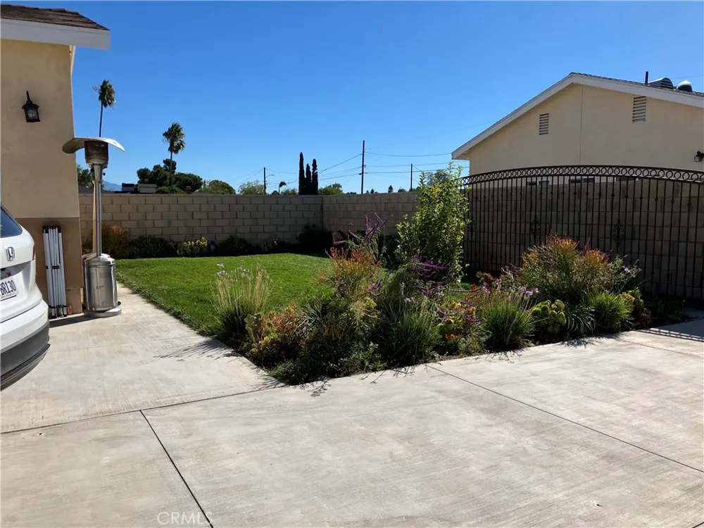 17548 Court Street Fontana, CA 92336