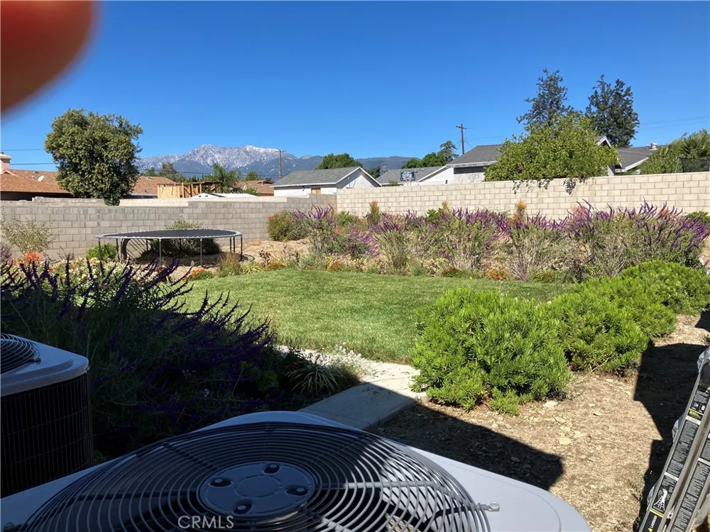 17548 Court Street Fontana, CA 92336