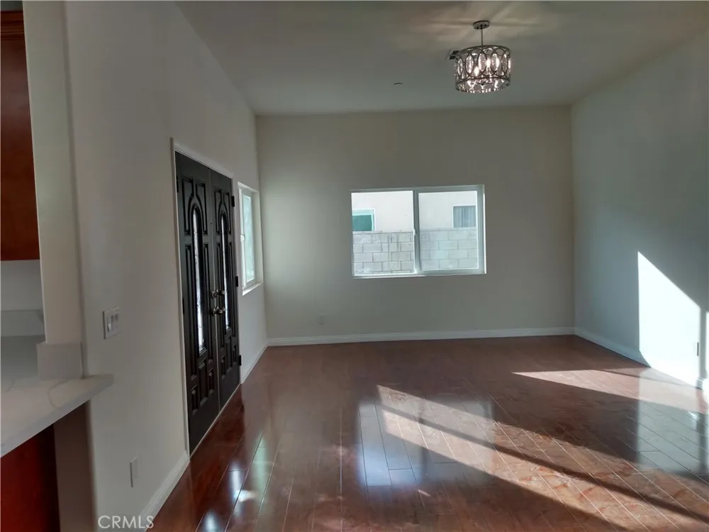 17548 Court Street Fontana, CA 92336
