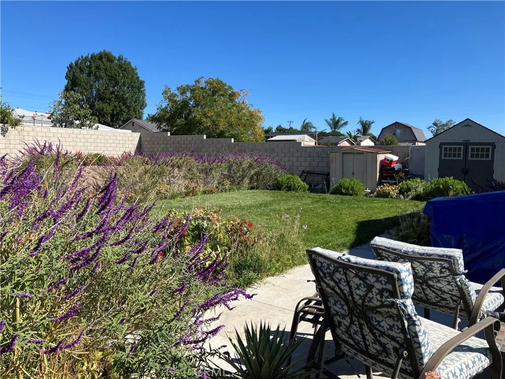 17548 Court Street Fontana, CA 92336