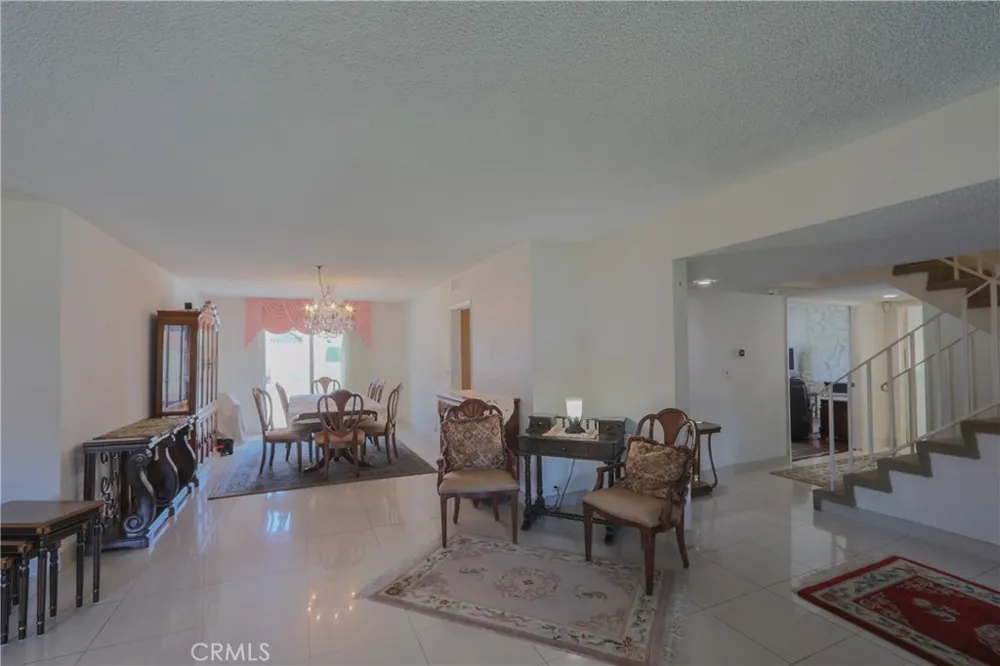 720 Pepper Tree Long Beach, CA 90815