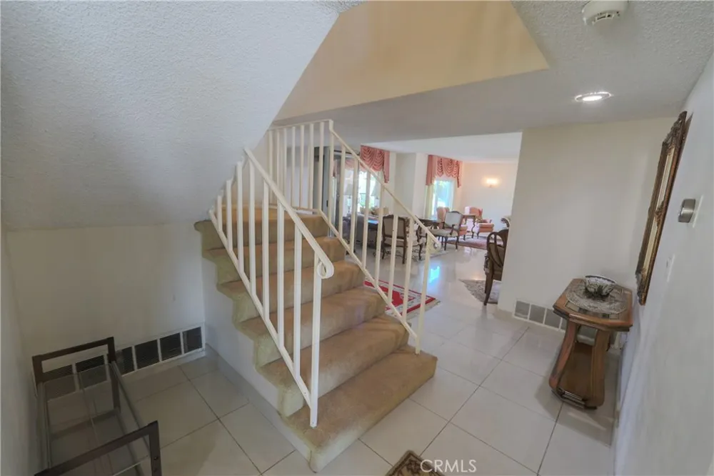 720 Pepper Tree Long Beach, CA 90815