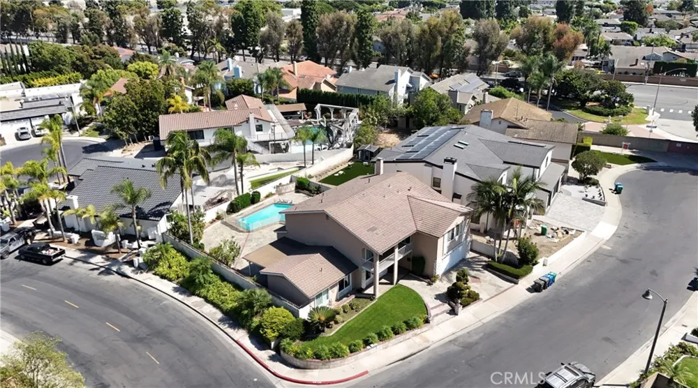 720 Pepper Tree Long Beach, CA 90815