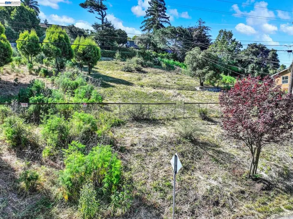 3150 Courtland Oakland, CA 94619