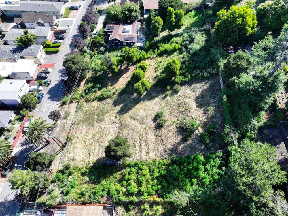 3150 Courtland Oakland, CA 94619