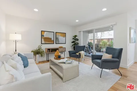 446 San Vicente Boulevard #106