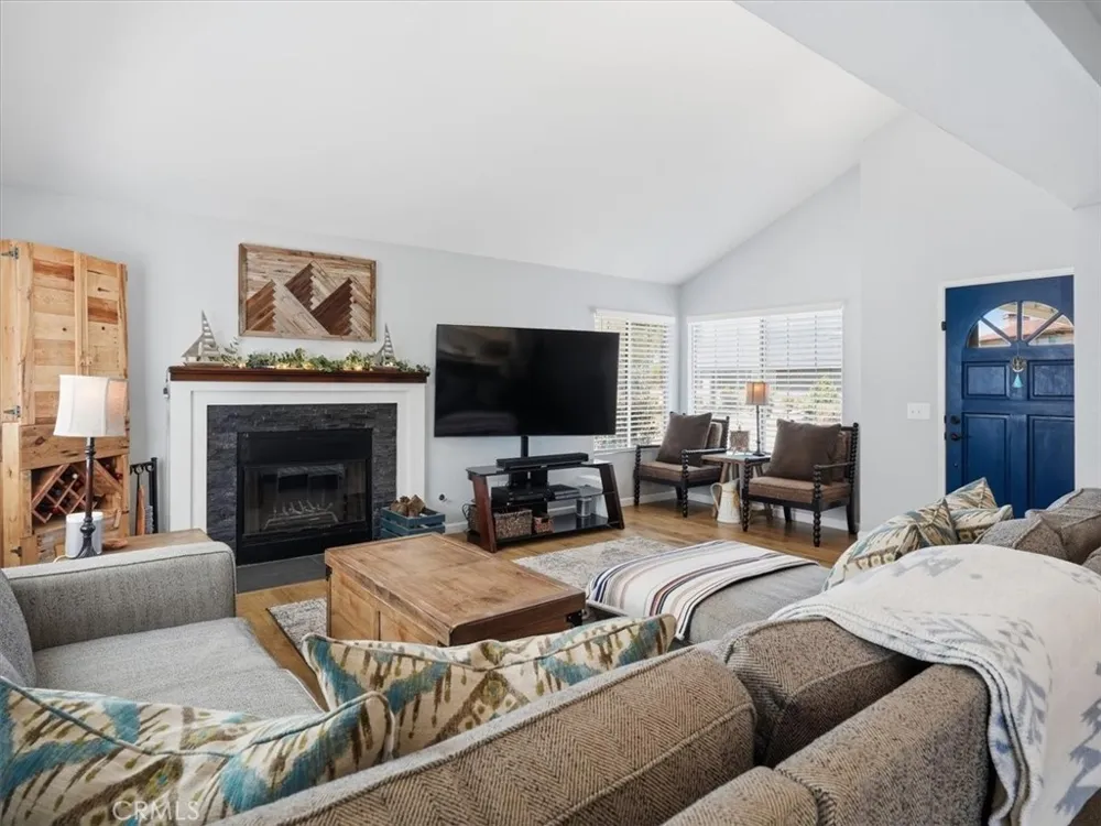 4232 Whispering Pines Santa Maria, CA 93455