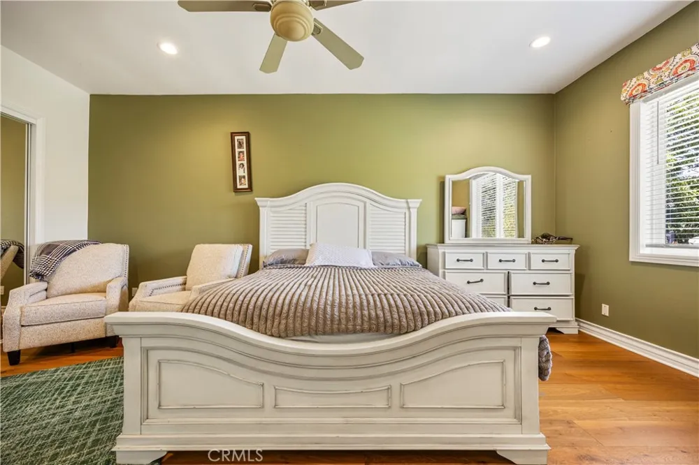 28270 Via Santa Rosa Temecula, CA 92590