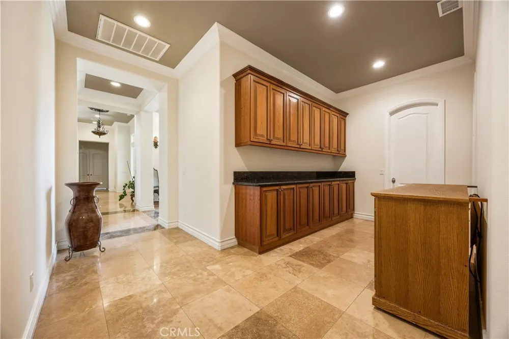 28270 Via Santa Rosa Temecula, CA 92590