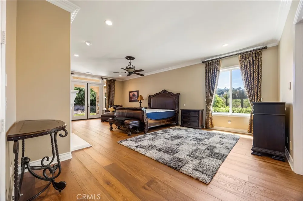 28270 Via Santa Rosa Temecula, CA 92590
