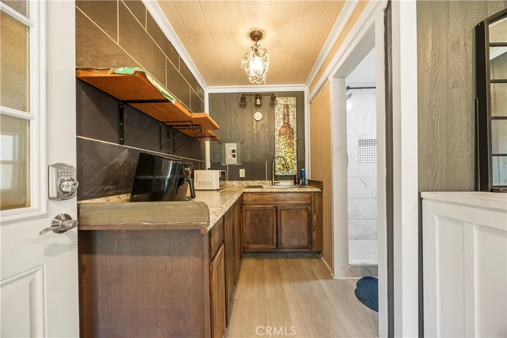 28270 Via Santa Rosa Temecula, CA 92590