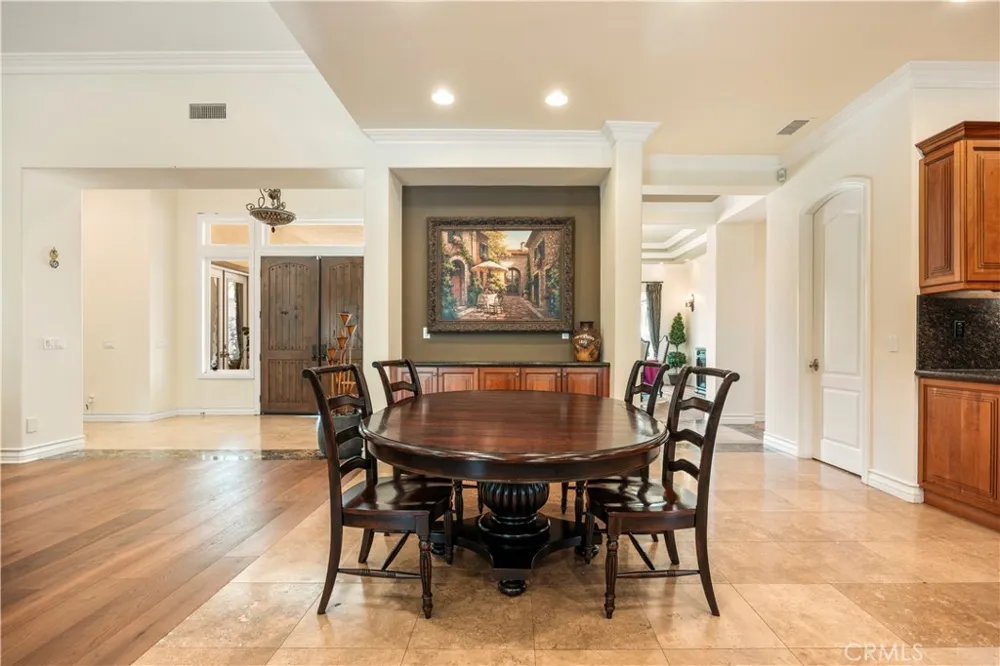 28270 Via Santa Rosa Temecula, CA 92590