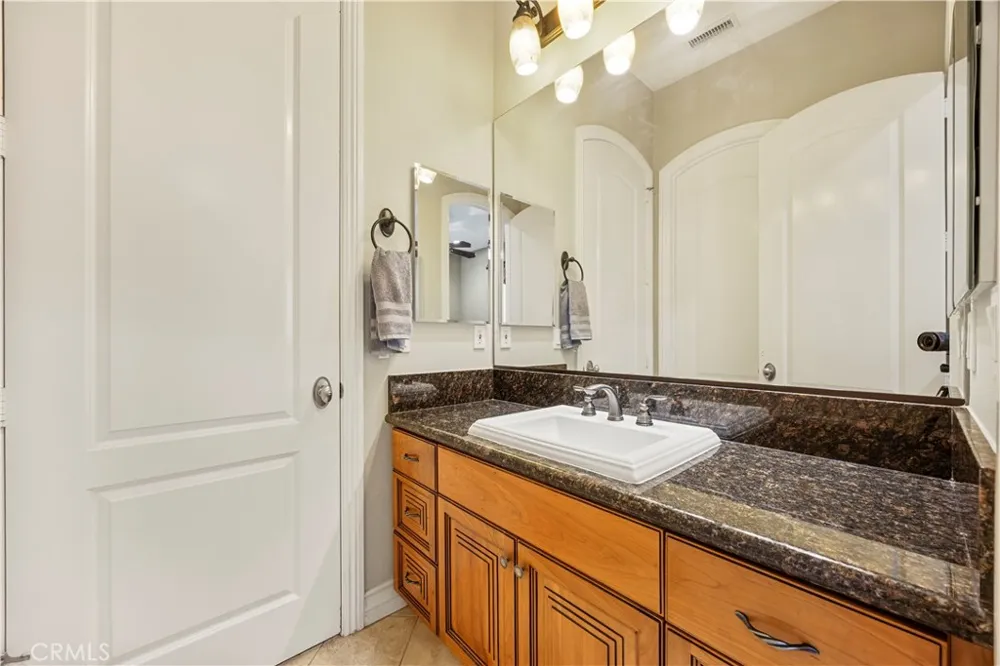 28270 Via Santa Rosa Temecula, CA 92590