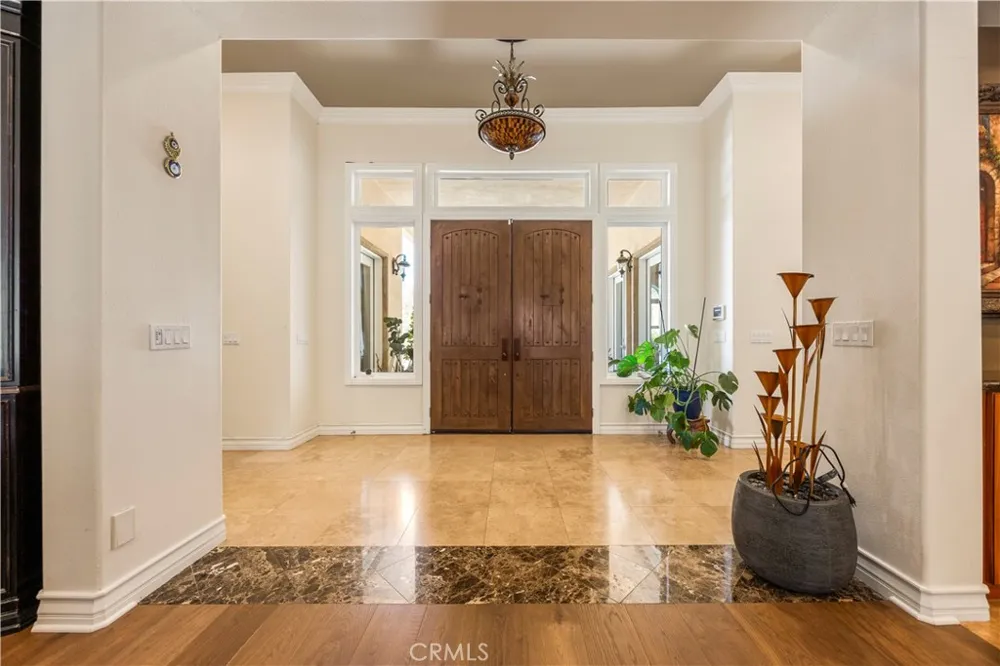 28270 Via Santa Rosa Temecula, CA 92590