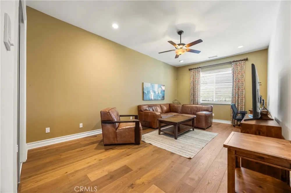28270 Via Santa Rosa Temecula, CA 92590