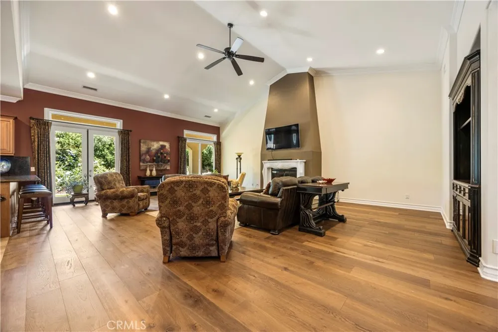 28270 Via Santa Rosa Temecula, CA 92590